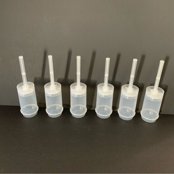 Cupcake Bakeware "What's New" Book#1 w/ Push-Up Cake Poppers & Dessert Decorator - Picture 10 of 16